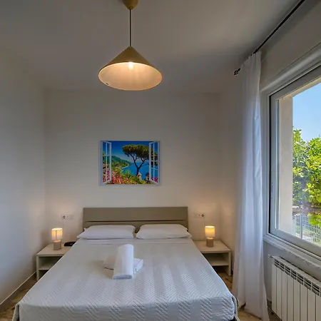 Pino Guest house *