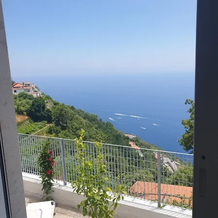 Konukevi Pino *